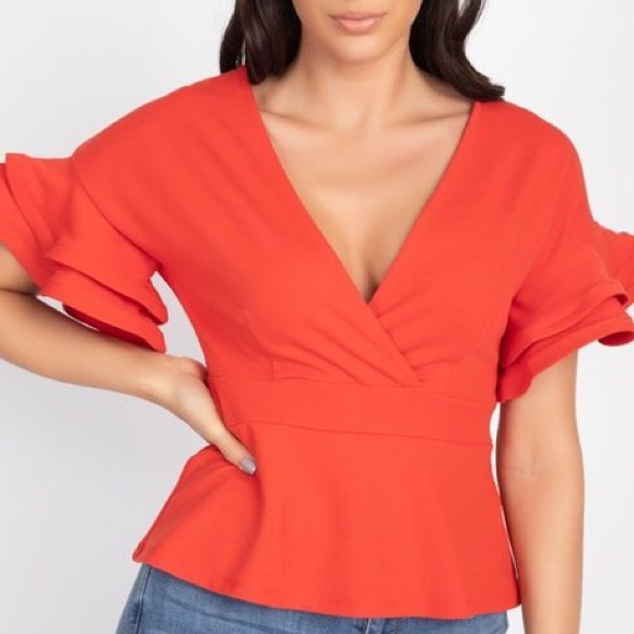 NWT Red Short Sleeve V neckline Top Size M - Picture 2 of 9